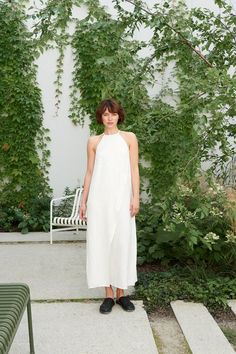 White Linen Sundress For Brunch, White Linen Sundress For Spring, White Linen Sundress For Summer, Elegant Linen Sundress For Brunch, White Linen Summer Maxi Dress, White Linen Sundress Midi Dress, Linen Maxi Dress With Spaghetti Straps For Daywear, Chic White Linen Maxi Dress, White Linen Dress For Brunch