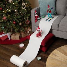 Is your child a fan of sports? Your Scout Elf pal is here with four sensationally super The Elf on the Shelf® Olympics ideas to help you get stoked for Easy Elf On The Shelf Leaving Ideas, Elf On The Shelf Trouble Maker, Elf On The Shelf With Snow, Snow Elf On The Shelf Ideas, Elf Set Up Ideas, Skiing Elf On The Shelf, Elf Of Shelf Ideas, Elf In Christmas Tree, Elf On The Shelf Playing Games