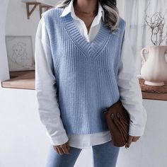 Preppy Mode, Sweater Vest Jacket, Pull Over Sweater, Sleeveless Outfit, Women Sweaters Winter, Solid Sweaters, Vest Designs, Loose Knit Sweaters, Legging Sport