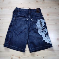 Vintage Boy's Jnco Jeans Dragon Blue Jean Shorts Size Husky Denim Embroidered Dragon Blue, Jnco Jeans, Vintage Boy, Vintage Boys, Blue Jean Shorts, Short En Jean, Unisex Shorts, Blue Jean, Kids Bottoms