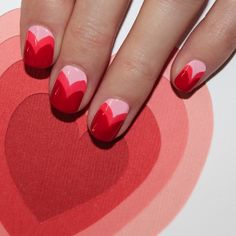 We Seriously Heart This Valentine's Day Nail Art by Jin Soon Diy Valentine's Nails, Valentines Nail Art Designs, Unghie Nail Art, Valentine Nail Art, February Nails, Heart Nail Art, Nail Designs Valentines, Her Nails, Heart Nails