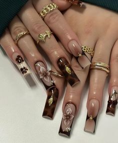 Burgundy Shades, Gold Nail Designs, Gold Nail, Unique Acrylic Nails, Bling Acrylic Nails, Brown Nails, Deep Burgundy, Square Acrylic Nails