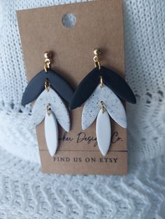 Black and white polymer clay earrings by Hawker Design Co Black And White Polymer Clay, White Polymer Clay Earrings, Boho Clay Earrings, Clay Inspo, White Polymer Clay, Handmade Clay Jewelry, Poly Clay, Polymer Earrings, Polymer Crafts