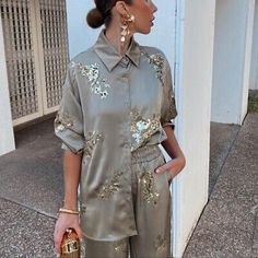 Find ideas๏ฟฝand inspiration for ZARA EMBROIDERED SEQUIN FLORAL BUTTON DOWN SHIRT SEA GREEN S M NWT, Women's Top Shirts Embroidery, Embroidery Pants, Wide Leg Pant Suit, Dress Book, Sequin Shirt, Shirt Pant Set, Embroidery Floral, Summer Chic, Pant Length