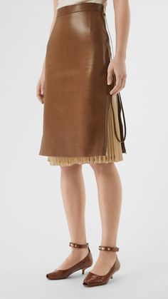 Double Zip Lambskin Skirt in Brown - Women | Burberry United States Luxury Pleated Skirt For Spring, Luxury Spring Workwear Skirt, Designer Fall Skirt For Workwear, Designer Skirt For Workwear In Fall, Check Designs, Designer Skirts, Resort Fashion, Fresh Outfits, Professional Wear