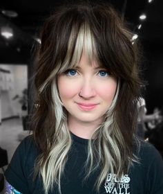 Block Hair Coloring, Block Dyed Hair, Color Block Hair, Shag Hair, Peekaboo Hair, Look Grunge, Hair 2022, Fabulous Hair, 2023 Hair