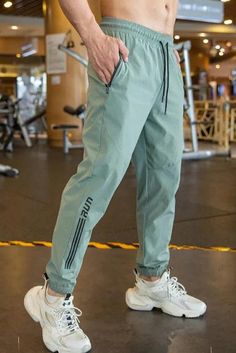 The ultimate combination of style and performance for all your athletic pursuits. Whether you're hitting the track, heading to the gym, or just want to stay comfy on your rest days, the Endurance Running Sweatpants are designed to meet your needs.#ActiveMen #SportyStyle #TrainingShorts #RunnersShorts #FitnessFashion #PerformanceWear #MensFitness #Athleisure #StayActive #GymFashion #OutdoorWorkout #ExerciseInStyle #SportShorts #ActiveLifestyle Endurance Running, Joggers Men, Men’s Fitness, Rest Days, Gym Style, Performance Wear, Training Shorts, Outdoor Workouts, Active Lifestyle