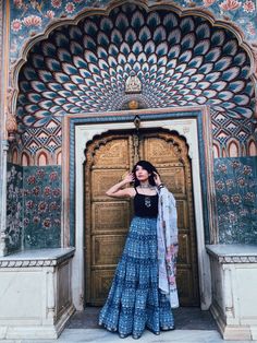 Outfit Idea For Rajasthan Trip, Rajasthan Clothes Fashion, Jodhpur Trip Outfit Ideas, Trip To India Outfits, Outfit To Wear In Rajasthan, Dresses To Wear In Rajasthan Trip, Clothes To Wear In Rajasthan