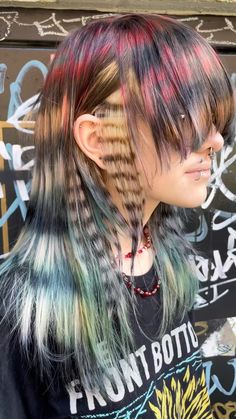 The Butterfly Haircut, Boosting Confidence, Butterfly Haircut, Dyed Hair Inspiration, Hair Inspiration Short, Punk Hair, Funky Hairstyles, Hair Stylies, Alternative Hair