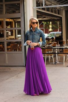 Pleated skirt and Jacket Purple Stuff, Atlantic Pacific, Purple Maxi, Maxi Rok, Moda Chic, Purple Skirt, Mode Inspiration, Outfits Casuales, Street Styles