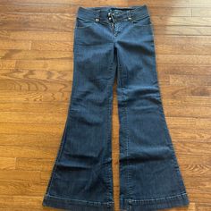 Buffalo Wide Leg /Flare Stretch Super High Rise Jean Size 29 - Never Worn Casual Blue Fitted Flares, Fitted Blue Cotton Flares, Blue Fitted Cotton Flares, High Rise Jeans, Flare Jeans, Buffalo, Jeans Size, Wide Leg, Color Blue