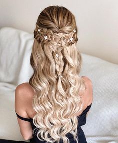 Long Blonde Curly Hair, Fall Wedding Hairstyles, Blonde Curly Hair, Wedding Hairstyles Half Up Half Down, Effortless Hairstyles, Long Blonde, Wedding Hair Pieces, Crown Hairstyles