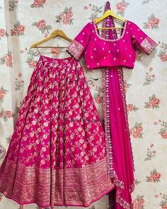 Twins Designers on Instagram: "Pure banarasi lehenga paired with self Maggamwork blouse ❤️ and self duppata For orders call/Whatsapp:8374504389/9059693997 #customisedblouse #designerwear #designeroutfit #bridalwear #ethnicwear #twinslabel #twinsdesign #designerblouses #southindianbride #bridesessentials #picofday #bridalcouture #designerpatterns #bridaldesign #pellikuthuru #southasianbride #chicblouses #designerblouses #blouses #blouzes #bytwins👭💕" Half Saree Banarasi, Lehenga From Banarsi Saree, Banarasi Lehenga Ideas, Banaras Lehanga Designs, Banarasi Half Saree Lehenga, Lehanga Designs From Saree, Banaras Half Saree Designs, Simple Lehenga Blouse Designs, Banaras Lehenga Designs