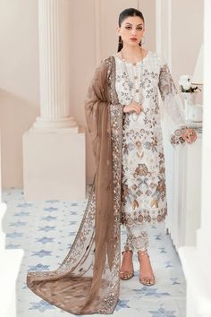 Mega Mart, Bollywood Party, Chiffon Sleeves, Organza Sleeves, Formal Wear Dresses, Pakistani Salwar Kameez, Chiffon Collection, Embroidered Chiffon, Embroidered Organza