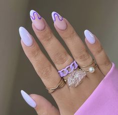 Light Purple Nails, Kutek Disney, Unghie Sfumate, Lilac Nails, Lavender Nails, Purple Nail, Almond Nails Designs, Chic Nails, Dope Nails