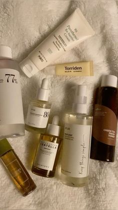 Korean Skincare Aesthetic Photography, Aesthetic Skincare Pictures, Korean Skincare Products Aesthetic, Korean Skin Care Aesthetic, Skincare Aesthetic Photography, Korean Skincare Aesthetic, Skincare Korea, Get Clear Skin, Best Skin Care Routine