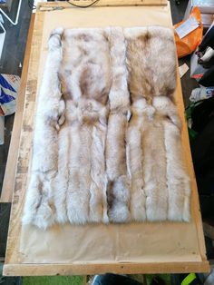 How to Re Use Vintage Fur in your Home - Millie Scott Studio Mink Stole Repurpose, How To Sew Fur Pelts, Repurposed Fur Coats Ideas, Fur Coat Repurpose Ideas, Upcycle Fur Coat, Repurpose Fur Coat, Fur Headboard