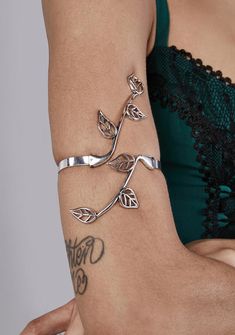 base Elven Jewelry Necklaces, Fairy Arm Cuff, Arm Cuff Jewelry, Silver Arm Cuff, Be One With Nature, Vine Jewelry, Upper Arm Cuffs, Prom Dress Pictures, Elven Jewelry