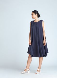 KAAREM - Jade Tent Sleeveless Dress - Dark Blue Tent Dress, Chic Look, A Skirt, Cold Season, Gifts For Brother, Fashion Line, Lifestyle Shop, White Elephant Gifts, Free Shopping