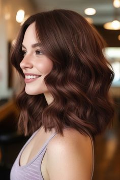 Classic Mahogany Chestnut, fall hair colour idea Lob Haircut Auburn Hair, Short Rich Brown Hair, Chestnut Hair Color Brown, Cool Tone Auburn Hair, Warm Brown Red Hair, Warm Chestnut Hair, Hair Colour For Blue Eyes, Deep Chestnut Brown Hair, Copper Brunette Hair Dark Auburn