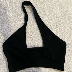 Black Criss Cross Shein Top. Size Xs. Worn Once. Black V-neck Crop Top With Built-in Bra, Black Halter Top With Built-in Bra For Spring, Black Stretch Crop Top With Built-in Bra, Black Halter Neck Crop Top With Built-in Bra, Black Stretch V-neck Crop Top, Black Tops With Built-in Bra For Club, Chic Black V-neck Halter Top, Black Cropped Halter Top With Built-in Bra, Fitted Triangle Crop Top For Workout