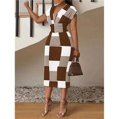 -Item Id 37731629 -Details: Split -Neckline: V Neck -Sleeve Type: Batwing Sleeve -Style: Casual, Elegant -Type: Fitted -Waist Line: High Waist -Hem Shaped: Straight -Color: Khaki -Pattern Type: Colorblock, All Over Print -Sleeve Length: Short Sleeve -Fit Type: Regular Fit -Length: Long -Material: Knitted Fabric -Composition: 95% Polyester, 5% Elastane -Care Instructions: Machine Wash, Do Not Dry Clean -Sheer: No -Fabric: Medium Stretch -Pockets: No **Open To Offers!!!** **Bundle To Save More** * White Fitted Midi Dress With Patchwork, Brown Patchwork Dress For Work, White Color Block Midi Dress, V-neck Patchwork Dresses For Work, Chic Brown Patchwork Dress, White V-neck Dress With Patchwork, Elegant Midi Dress With V-neck And Patchwork, Workwear Patchwork V-neck Dresses, Fitted V-neck Midi Dress With Patchwork