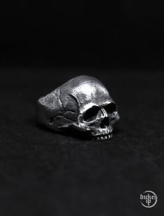 KAPALA RINGReady stock on Pewter materialSterling Silver 925 Made by orderShip from Jakarta, Indonesia.Standard shipping use DHL Global Mail takes 10 to 15 days.Express Shipping use DHL Express takes 4 to 7 working days.kindly chat me on conversation for any questionThanks for visiting my gallery. Silver Skull Ring Nickel-free For Halloween, Nickel-free Silver Gothic Skull Ring, Halloween Silver Skull Ring Nickel Free, Silver Oxidized Skull Ring, Symbolic Hand Cast Skull Ring, Vintage Handmade Skull Ring, Handmade Metal Skull Ring, Hand Cast Skull Ring Gift, Hand Cast Metal Skull Ring For Gift