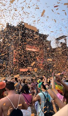 concert confetti dreams wallpaper HD tomorrowland belgium rave Confetti Aesthetic, Young Wild Free, Star Lights, Summer 24, Clean Girl, Photos Ideas, Wild And Free, Book Aesthetic