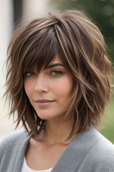 Med Choppy Haircuts, Short Reverse Bob, Hair Style For Fine Hair Over 50 Shaggy Haircuts, Cute Layered Bob, Growing Bob Out, Short Length Shag Haircuts, Lot Of Layers Haircut Medium, Shoulder Length Shag Haircuts