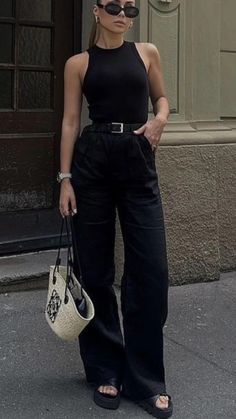 Scandi Fashion, Look Formal, Uni Outfits, Work Chic, Fashion Business Casual, Dope Fashion, All Black Outfit, Basic Outfits, Casual Street Style