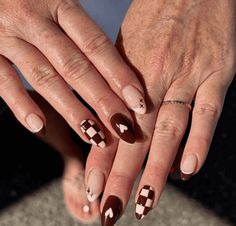 Brown Nails With Design, Nails Almond Brown, Brown Nails French Tip, Mocha Brown Nails, Chrome Brown Nails, Brown Nails With Chrome, Almond Brown Nails, Brown Nails French, Nails Ideas Brown