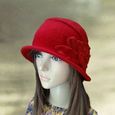 This wool woman's felt cloche hat is soft and warm. This hat is very comfortable and easy to wear. It is a very stylish women's hat that is going to keep you warm in cold days, yet you will look amazing. You can put it on with classic and casual style clothing, so this beautiful hat is very universal. Composition: 100% woolOne size  fits an average woman's head.CARE: Hand wash in lukewarm water.  Do not dry in the dryer!Air dry over a balloon or small bowl to retain hat shape and to prevent addi Stylish Womens Hats, Wool Cloche Hat, Wool Hats, Hats Winter, Womens Hat, Felt Wool, Lady Grey, Cloche Hat, Winter Hats For Women