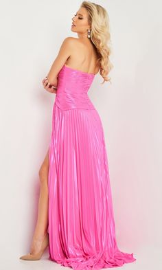 Long pleated strapless sweetheart flowing a-line formal dress by Jovani with side slit. Pleated Prom Dress, Metallic Prom Dresses, Plus Size Sequin Dresses, Maxi Dress Designs, Formal Dresses With Sleeves, Corset Dress Prom, Designer Prom Dresses, Prom Designs, Black Bridesmaid Dresses