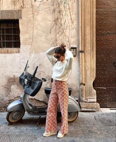 Outfits For Italy, Italy In April, Spain Outfit Ideas, Barcelona Outfits, Madrid Outfits, Rome Outfits, Spain Outfit, Rome Fashion, Ig Reels