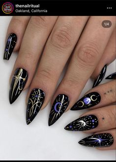 Diy Valentine's Nails, Nails Biab, Stiletto Nails Short, Witch Nails, New Years Eve Nails, Romantic Nails, Green Nail Designs