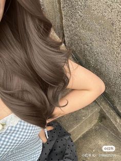 Cool Brown Hair, Hair Color Swatches, Brown Hair Inspiration, Cool Brown, Hair Color Underneath, Brown Hair Inspo, New Hair Colors, Hair Color Balayage