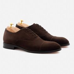 Dean Oxfords - Suede – Beckett Simonon Best Chinos, Oxfords Outfit, Jodhpur Boots, Brogue Boots, Suede Oxfords, Boot Pulls, Side Zip Boots, Mens Boots Fashion, Dressy Fashion