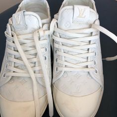 Excellent Condition Louis Vuitton White, Louis Vuitton Women, Louis Vuitton Shoes, Authentic Louis Vuitton, Leather Sneakers, White Sneaker, Womens Shoes Sneakers, Shoes Sneakers, Color White