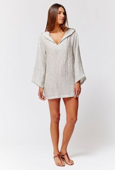 Long-sleeved Beach Tunic For Beach Season, Long Sleeve Tunic For Beach Season, Chic Linen Tunic For Vacation, Long Sleeve Beachwear Tunic, Long Sleeve Beachwear Tunic For Beach Season, Linen Beachwear Cover-up For Spring, Chic Linen Beach Dress For Vacation, Beachwear Linen Cover-up For Vacation, Summer Linen Tunic For Vacation