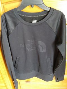 THE NORTH FACE BLACK WOMEN'S SWEATER SIZE XS. . Condition is Pre-owned. Shipped with USPS Priority Mail. Black North Face, Priority Mail, Women's Sweater, North Face, Sweater Sizes, The North Face, Sweaters For Women, Sweatshirts Hoodie, Sweatshirts