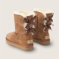 Very Lightly Worn. Brown Uggs, Cute Uggs, Ugh Boots, Women In The Workplace, Uggs With Bows, Ugg Bailey Bow, Womens Ugg, Tall Uggs, Sequin Boots