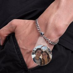 💕 CUSTOMIZE YOUR PHOTO PROJECTION BRACELET: capture the moments by transforming your favorite photos into stunning projection photos. 💕 This photo projection bracelet is the most unique, thoughtful, and awesome gift you can find! It's a wonderful way to carry a loved one or special memory with you. 💕 Whether it's an anniversary, engagement, wedding, birthday, graduation, or a major celebration such as Thanksgiving, Christmas, or New Year's Eve, this customized picture projection bracelet enca Dad Bracelet, Bracelets For Boyfriend, Gifts For Hubby, Christmas Gifts For Boyfriend, Anniversary Gifts For Him, Copper Chain, Photo Bracelet, Gold Charm, Custom Photo