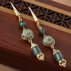 Moonstone Pendant Necklace, Jasper Earrings, Jade Earrings, Jade Jewelry, Moonstone Pendant, Green Jade, Ethnic Style, Jade Green, Pretty Jewellery