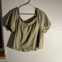 Super Cute Top That I Haven’t Reached For Yet. The Front Ruffles Are Elastic, As Are The End Of The Sleeves For A More Comfortable / Adjustable Fit. Never Worn, Excellent Condition Casual Short Sleeve Peasant Top For Day Out, Casual Peasant Top For Summer, Spring Green Ruffled Shirt, Casual Summer Peasant Top With Ruffles, Casual Green Puff Sleeve Tops, Green Puff Sleeve Top With Ruffles, Green Puff Sleeve Tops With Ruffles, Casual Cotton Peasant Top With Ruffles, Casual Ruffle Tops With Relaxed Fit