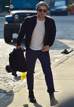 Robert Pattinson Fashion, Robert Pattinson Style, Men Boot, Style Evolution, Men Fashion Casual Outfits, Celebrity Look, Robert Pattinson, Fashion Fits, Mens Swimwear