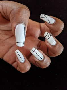 Nail Art On Dark Skin, Nails With Black Lines, White Nails With Black, Graduation Nails Ideas, Line Nail Designs, Nail Art For Spring, Tan Nails, Nails With Black, Black And White Nail Designs