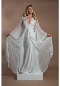 Traditional Housewife Aesthetic, Elegant Nightgown, Ballet Inspired Fashion, Wedding Nightgown, Princess Nightgowns, Sleeping Gown, Bridal Nightgown