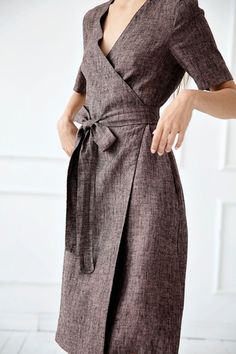 Mid Length Wrap Dresses, Wrap Dress For Petite Women, Aunt Of Groom Dress Linen, Wrap Dress Neckline, Plain Wrap Dress, Linen Casual Dress Fitted, Linen Fitted Dresses, Luxury Linen Knee-length Dress For Work, Wrap Dress Plus Size