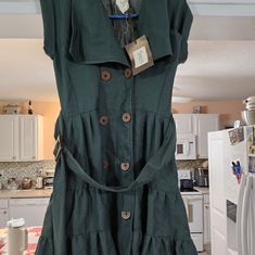 Strut Jacket Vest Dress Green Size Small Twill And Silk. Casual Knee-length Spring Outerwear, Fitted Summer Outerwear With Buttons, Knee-length Spring Outerwear With Buttons, Spring Knee-length Outerwear With Buttons, Fitted Outerwear With Button Closure For Day Out, Jacket Vest, Vest Dress, Green Dress, Vest Jacket