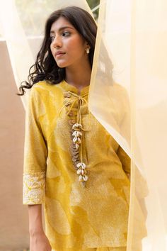 Buy Inej Yellow Cotton Linen Embroidered Tunic With Pants Online | Aza Fashions Shell Tassels, Tunic With Pants, Kurti Patterns, Indian Dresses Traditional, Hand Embroidery Design Patterns, Embroidered Neckline, Embroidery Blouse Designs, Embroidered Tunic, Embroidery Blouse